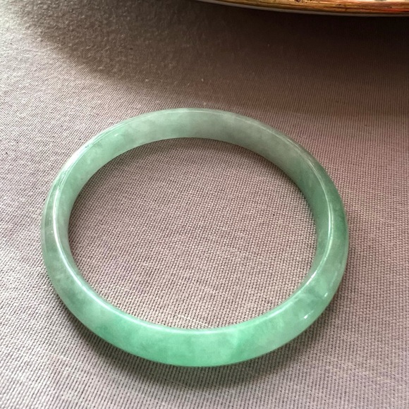 Jade Bangle - Picture 5 of 5